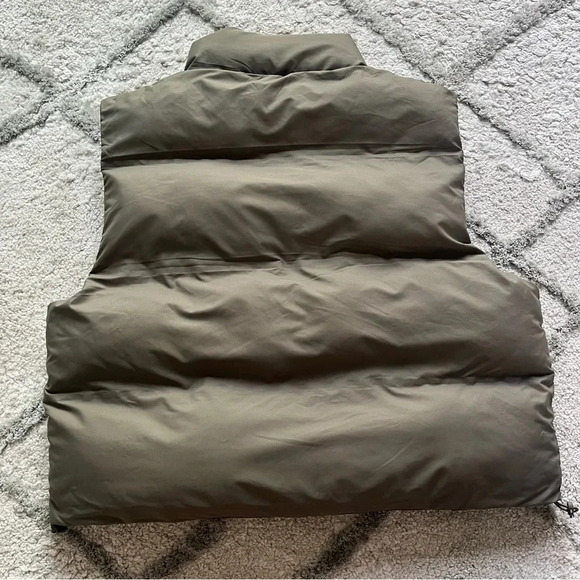 Zara  CROPPED QUILTED VEST Grey WATER AND WIND PROTECTION medium - Picture 7 of 9